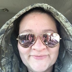 Meet your Posher, Gina